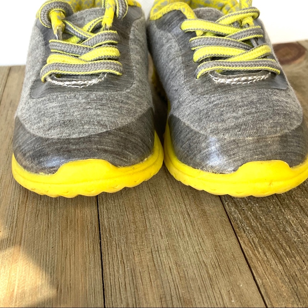 OshKosh Sneakers Gray and Yellow - Picture 4 of 6